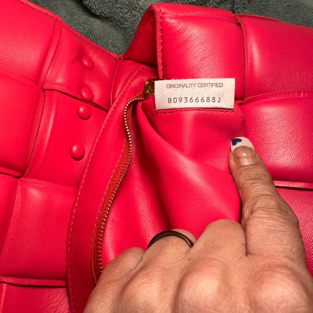 Bottega Veneta pink and lollipop gold padded Cassette bag - Picture 1 of 7